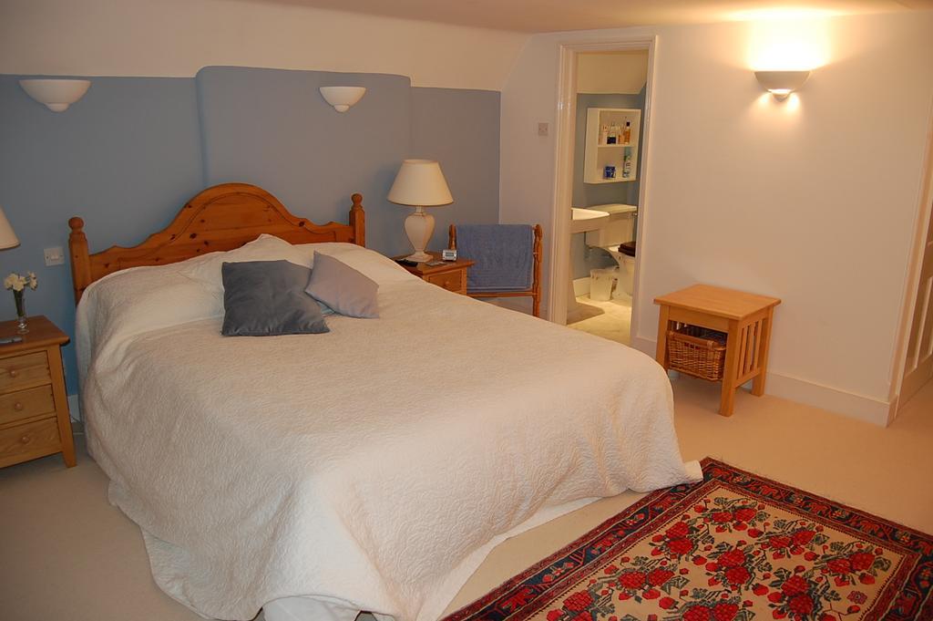 Stoke by Clare Pickwick House B&B 객실 사진