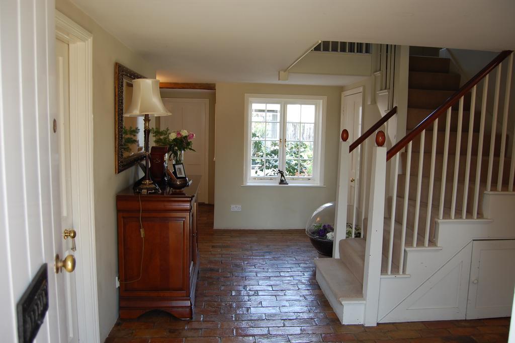 Stoke by Clare Pickwick House B&B 외부 사진